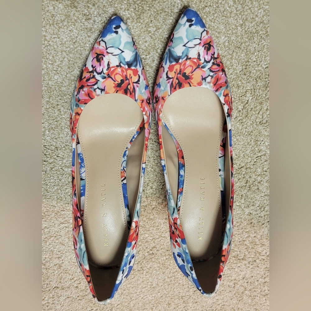 Kelly & Katie 8.5 Floral Heels